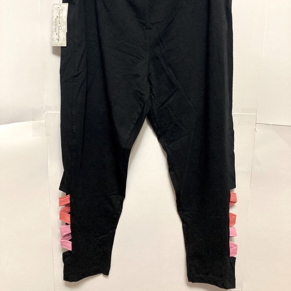 Black Leggings w/pink cutout NWT